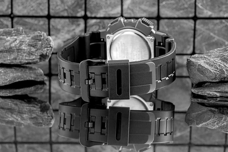 Orë dore për meshkuj CASIO, e zezë