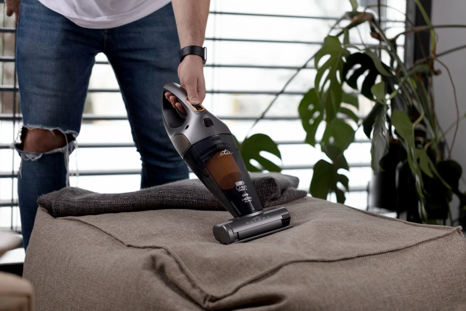 Fshesë Me Bateri ETA ROTARY 242590000