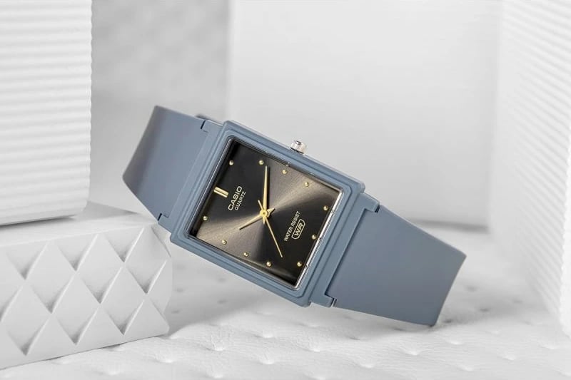 Orë dore për femra Casio, blu