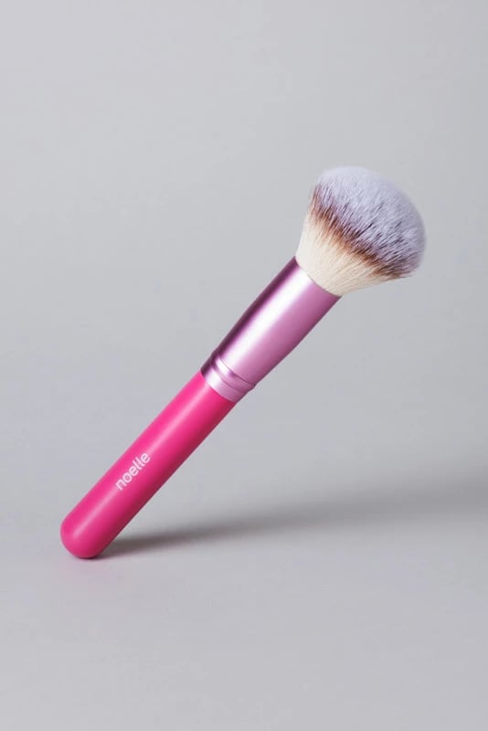 Noelle Makeup brush 01 BASE