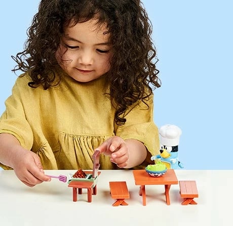 Set lodrash Bluey Tm Toys BLU13030 me figurë Bandit dhe aksesorë BBQ