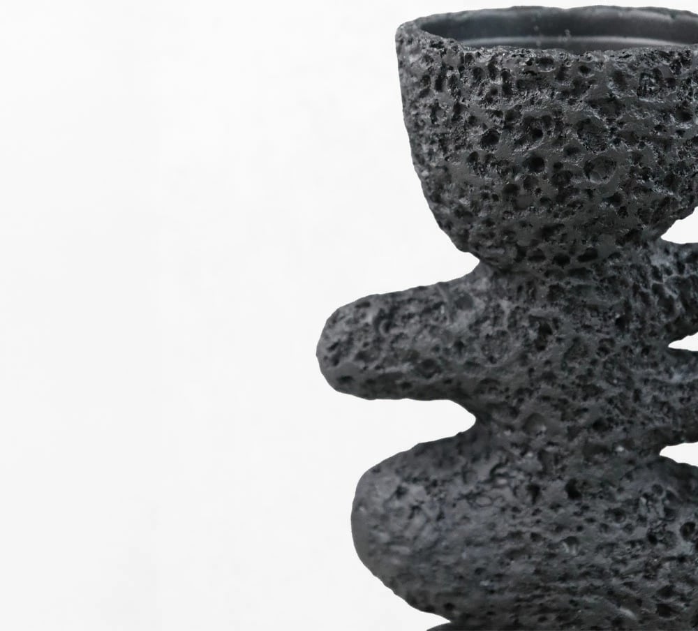 Mbajtëse qirinjsh LUSTRE II, dekor, rrëshirë, e zezë, 14.5x9.5x25cm