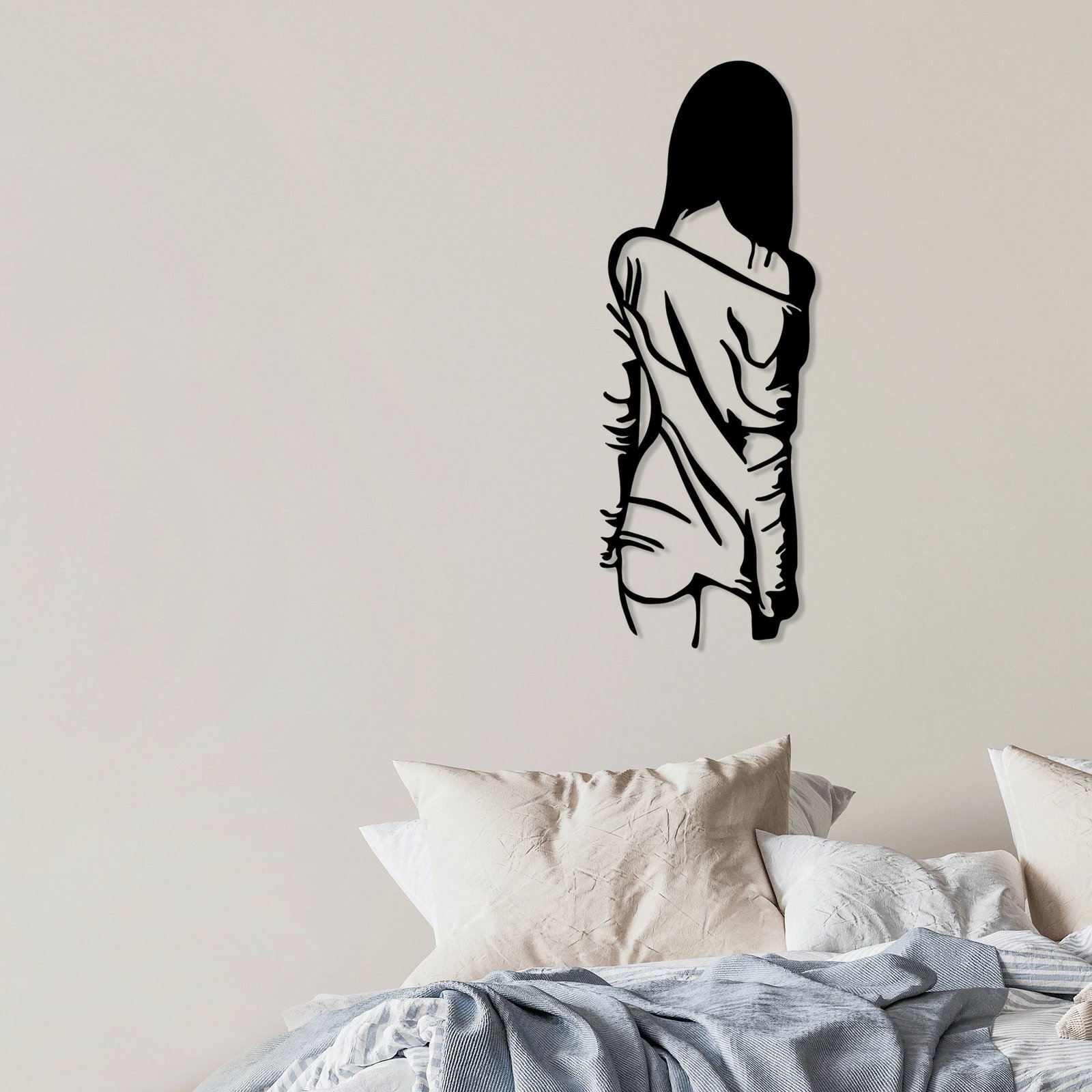 Aksesor dekorativ metalik për mur, grua me fustan të lirë, Wallity