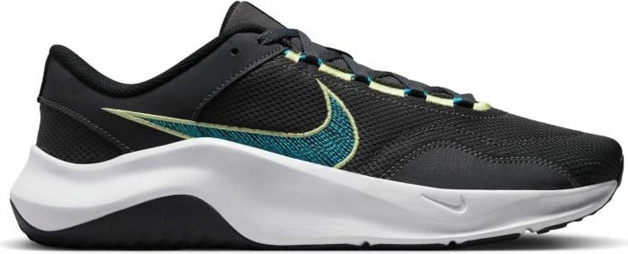Atlete për meshkuj Nike Legend Essential 3 Next Nature M, të zeza