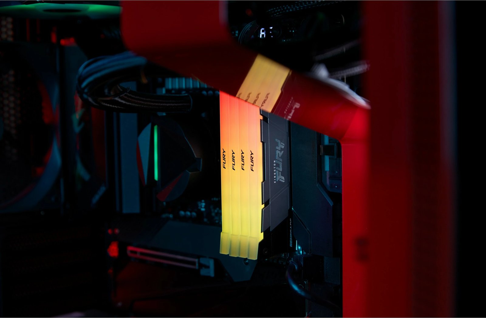 RAM Memorje Kingston FURY Renegade RGB 64GB (4x16GB) 3600MT/s DDR4 RAM Memorje Kingston FURY Renegade RGB 64GB (4x16GB) 3600MT/s DDR4