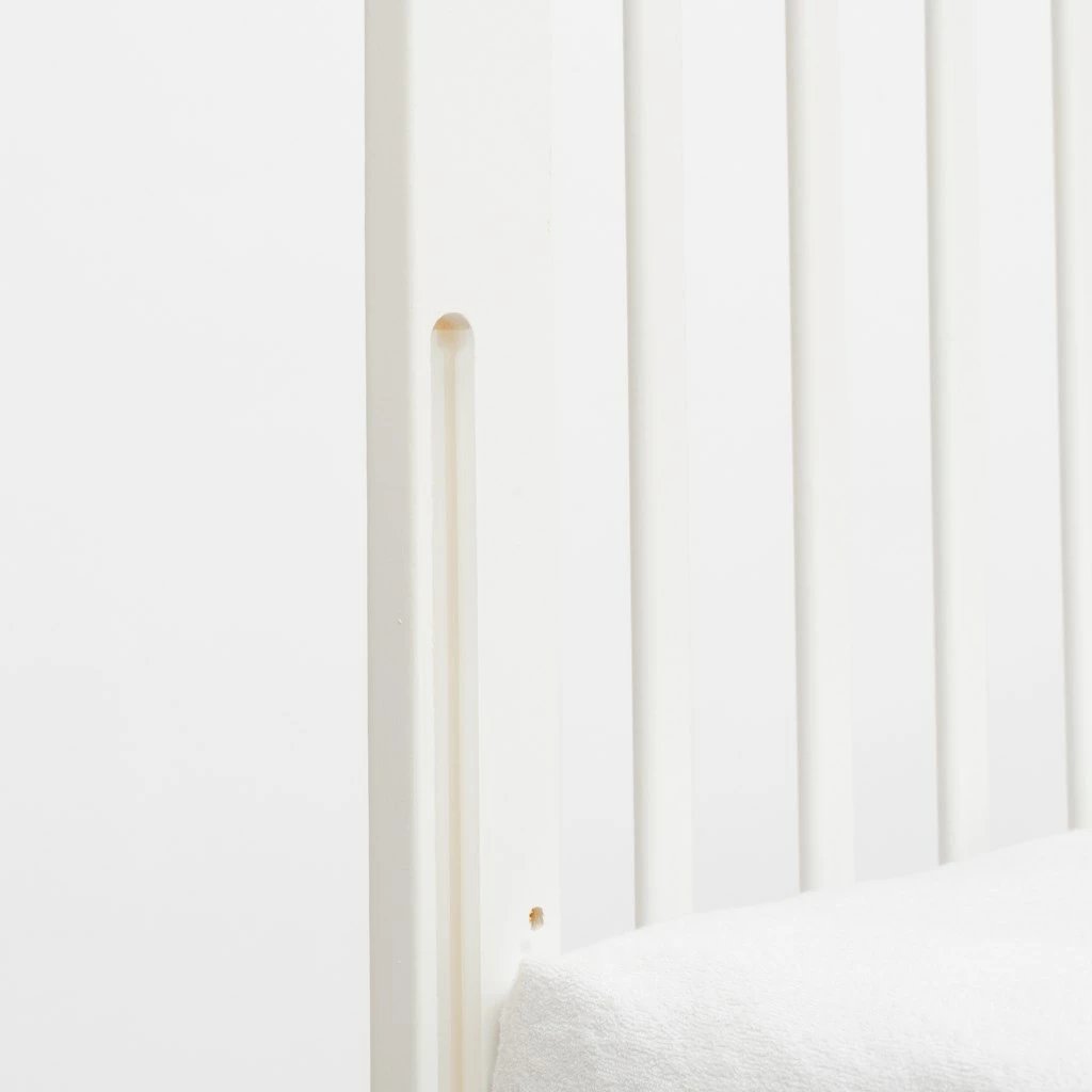 Krevat bebe, New Baby, BASIC, 120x60 cm, dru pishe, anësore me ulje, i bardhë