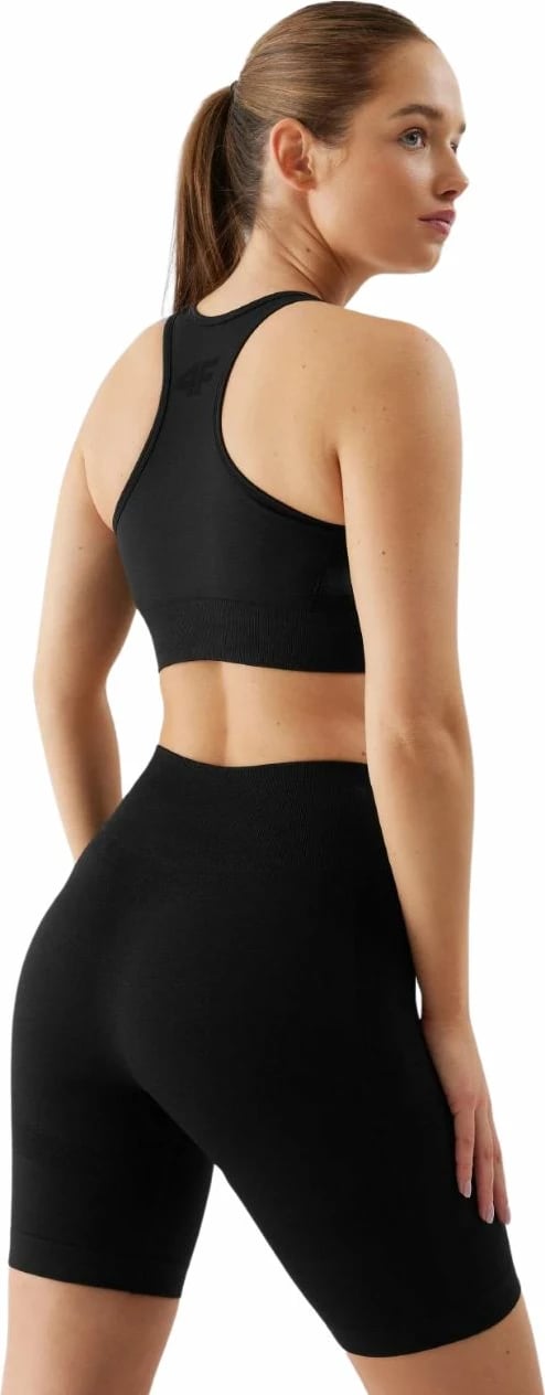 Reçipet sportiv për femra 4F, e zezë