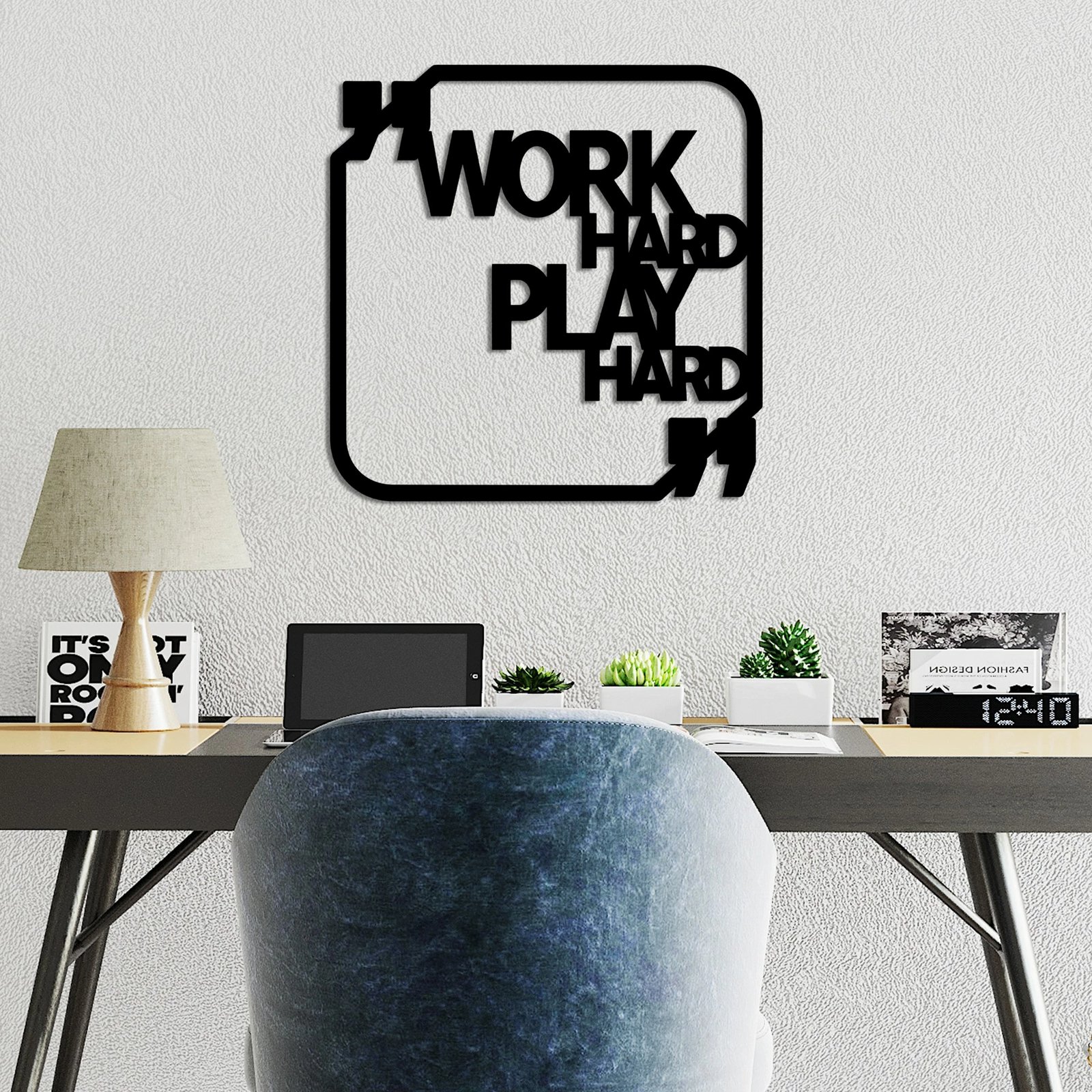 Aksesor dekorativ metalik për mur, Wallity, Work Hard Play Hard, ngjyrë e zezë, 50x50cm