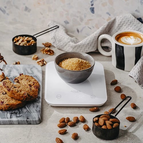 Peshore kuzhine, Adler, AD 3181, 10 kg, ekran LED, platformë xhami të temperuar 205x150 mm, e bardhë