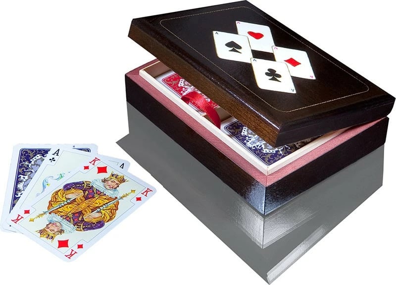 Letra bixhozi Piatnik 94785, set luksoz në kuti druri, me Aces