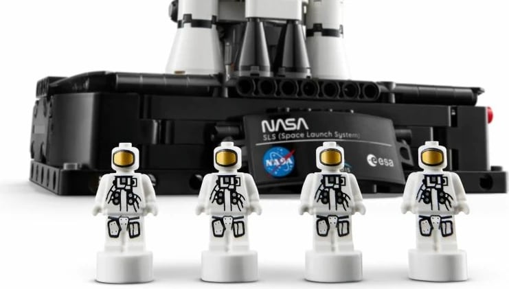 Lego Technic raketë NASA Artemis, fëmijë