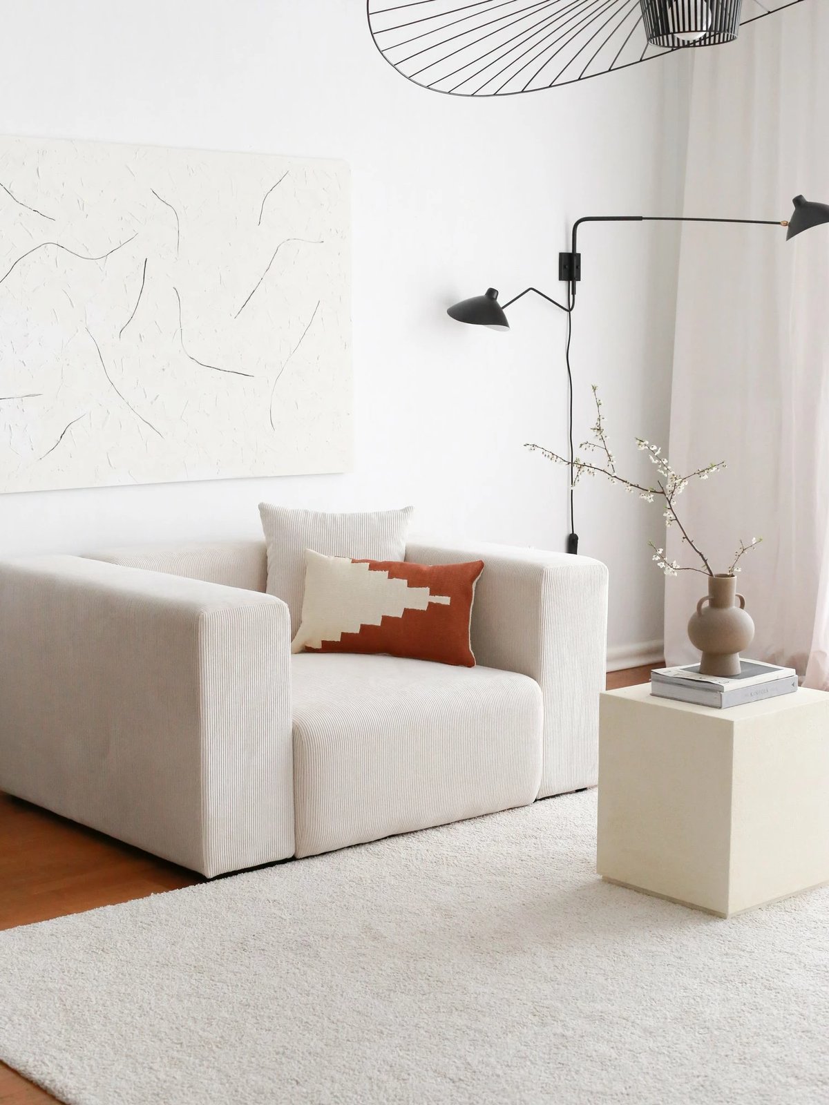 Karrige Wing Atelier del Sofa, Yolo, e bardhë