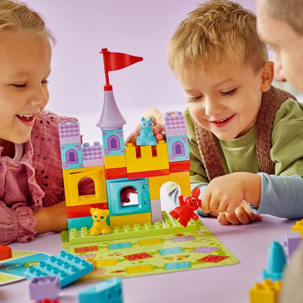Set lodrash LEGO DUPLO Castle Hopsy Game, 47 pjesë, shumëngjyrëshe
