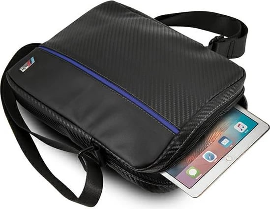 Torba tablet BMW BMTB10CAPNBK Urban Collection, 10 inç, najlon & lëkurë ekologjike, e zezë me vijë të kaltër