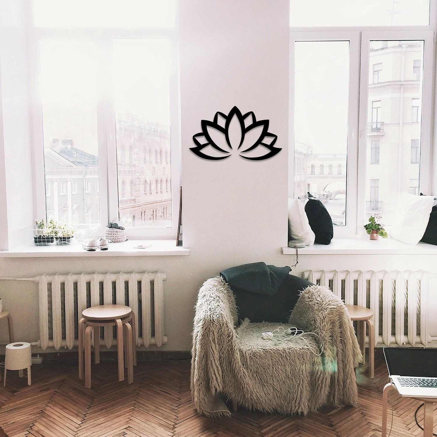 Aksesor dekorativ për mur, lule lotus metalike, Wallity, 60x35cm