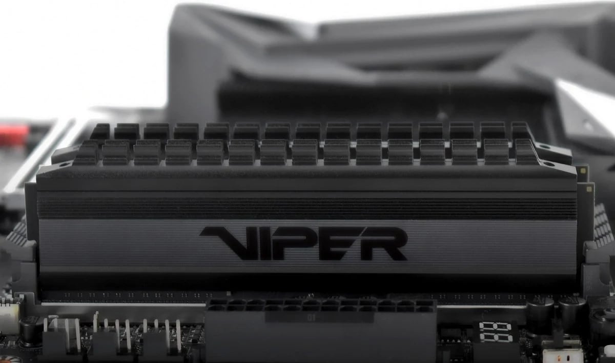 RAM Memorie Patriot Viper Blackout CL18, 16GB DDR4 RAM Memorie Patriot Viper Blackout CL18, 16GB DDR4