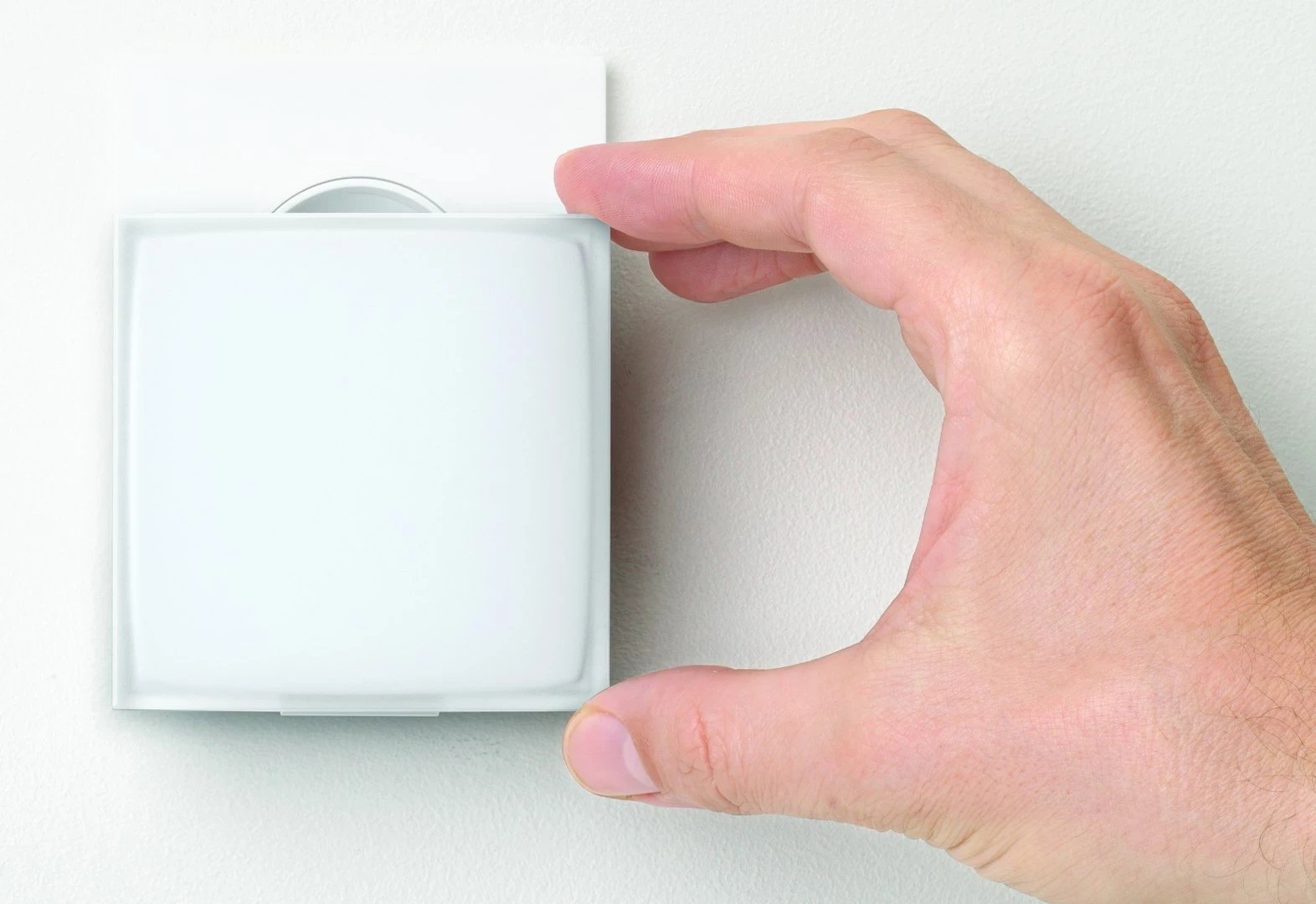Valvulë radiatorike e mençur Netatmo NAV-EN, Bardhë