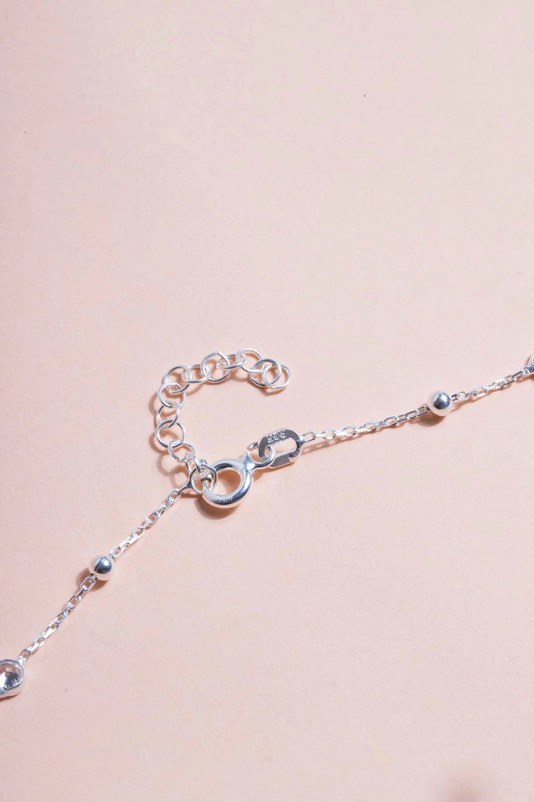 Varëse argjendi Jumeon, TFNY65231, e bardhë