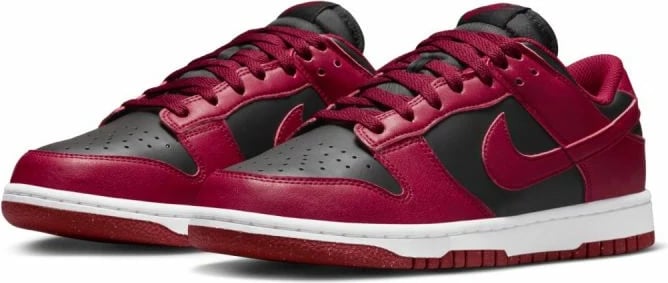 Atlete për femra Nike, të kuqe