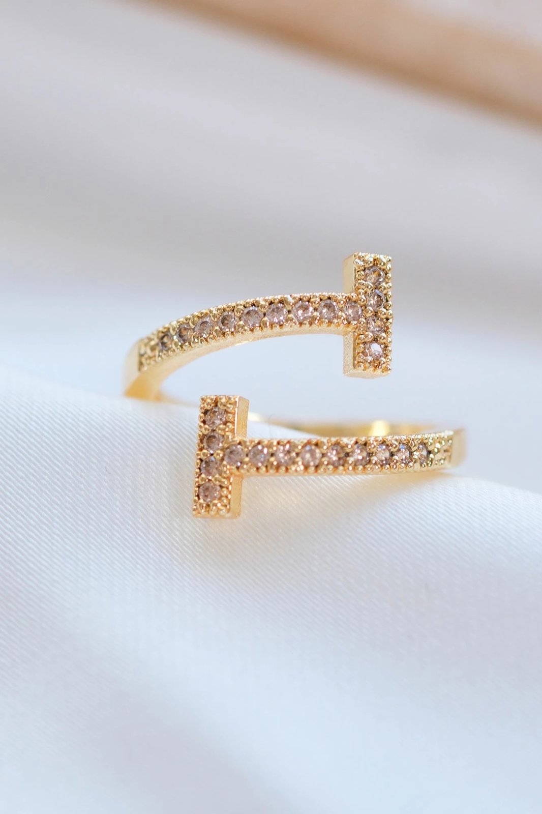 Unazë Jumeon, ngjyrë ari, me gur zirkon, madhësi e rregullueshme