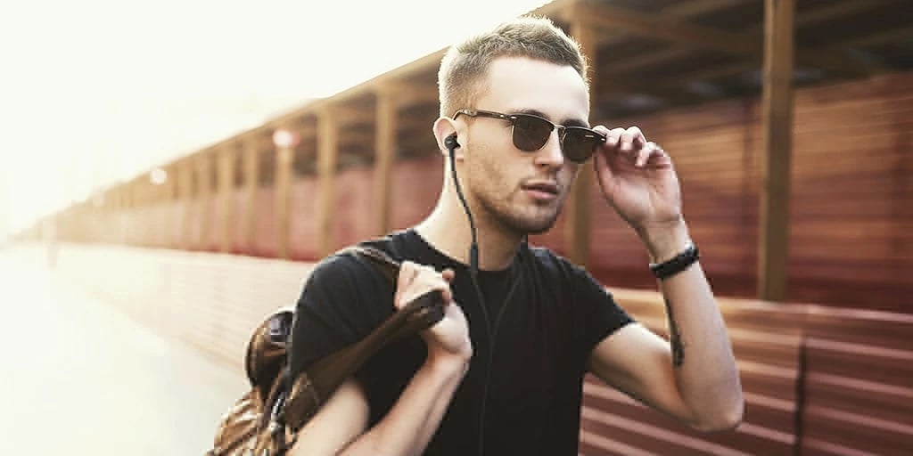 Kufje JBL Tune 210, me tela, Pure Bass, mikrofon, 3.5mm, të zeza Kufje JBL Tune 210, me tela, Pure Bass, mikrofon, 3.5mm, të zeza