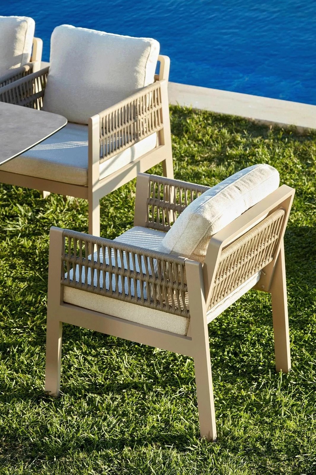 Set tavoline me karrige për terasë, 9 pjesë, Skye Decor, qeramikë Toscana