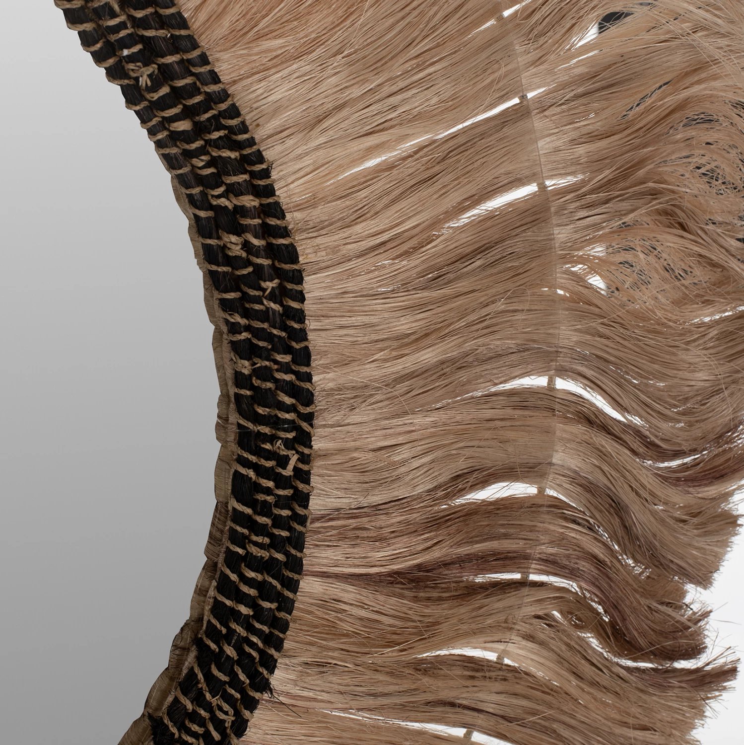 Pasqyrë rrethore me kornizë prej fibrash abaca, ngjyrë natyrale e zezë, Φ100cm, FH7748