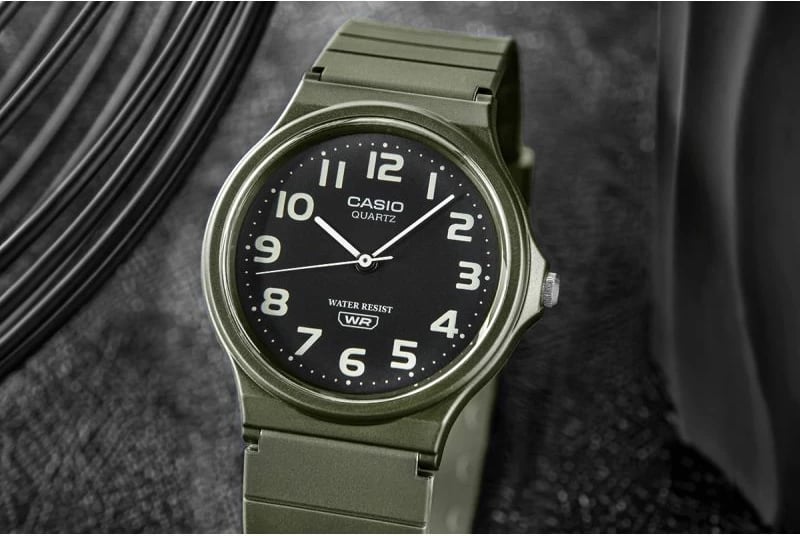 Orë dore CASIO unisex, e gjelbër