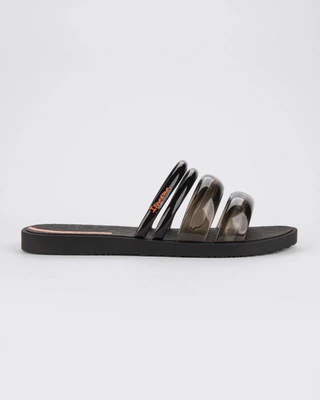 Papuqe Ipanema femra, të zeza