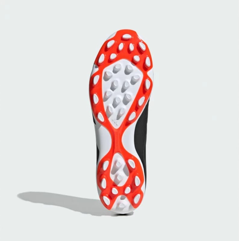 Atlete për meshkuj adidas Predator League, të bardha me të zeza dhe të kuqe