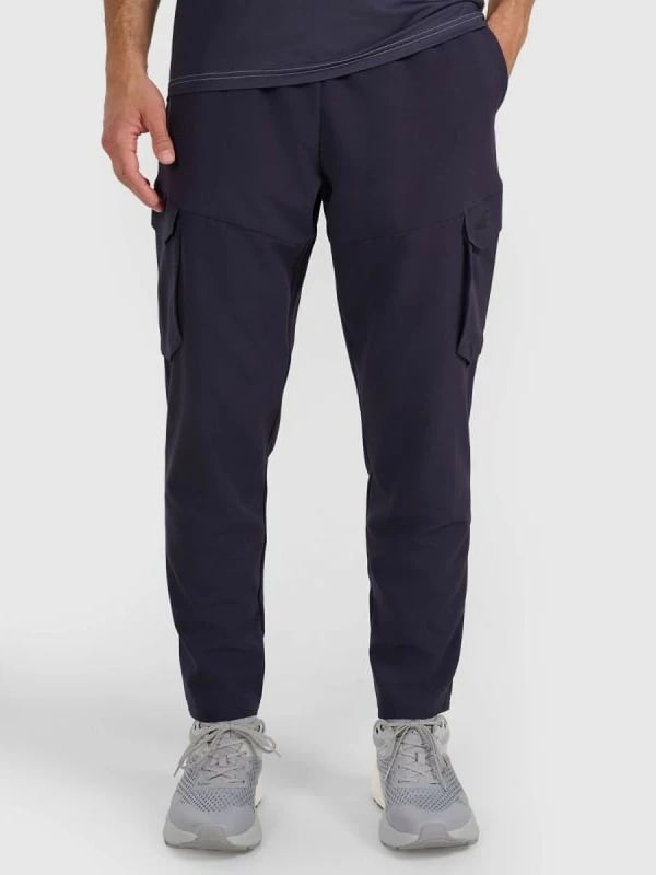 Pantallona sportive për meshkuj 4F, të zeza