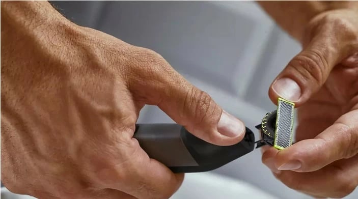 Makinë rroje, Philips, OneBlade Pro 360 QP6552/15, 120 min, IPX7, ekran LED, e zezë, set Face+Body