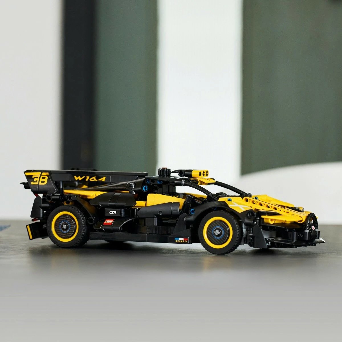 Set ndërtimi LEGO Technic Bugatti Bolide 42151, 905 pjesë, e verdhë/zezë