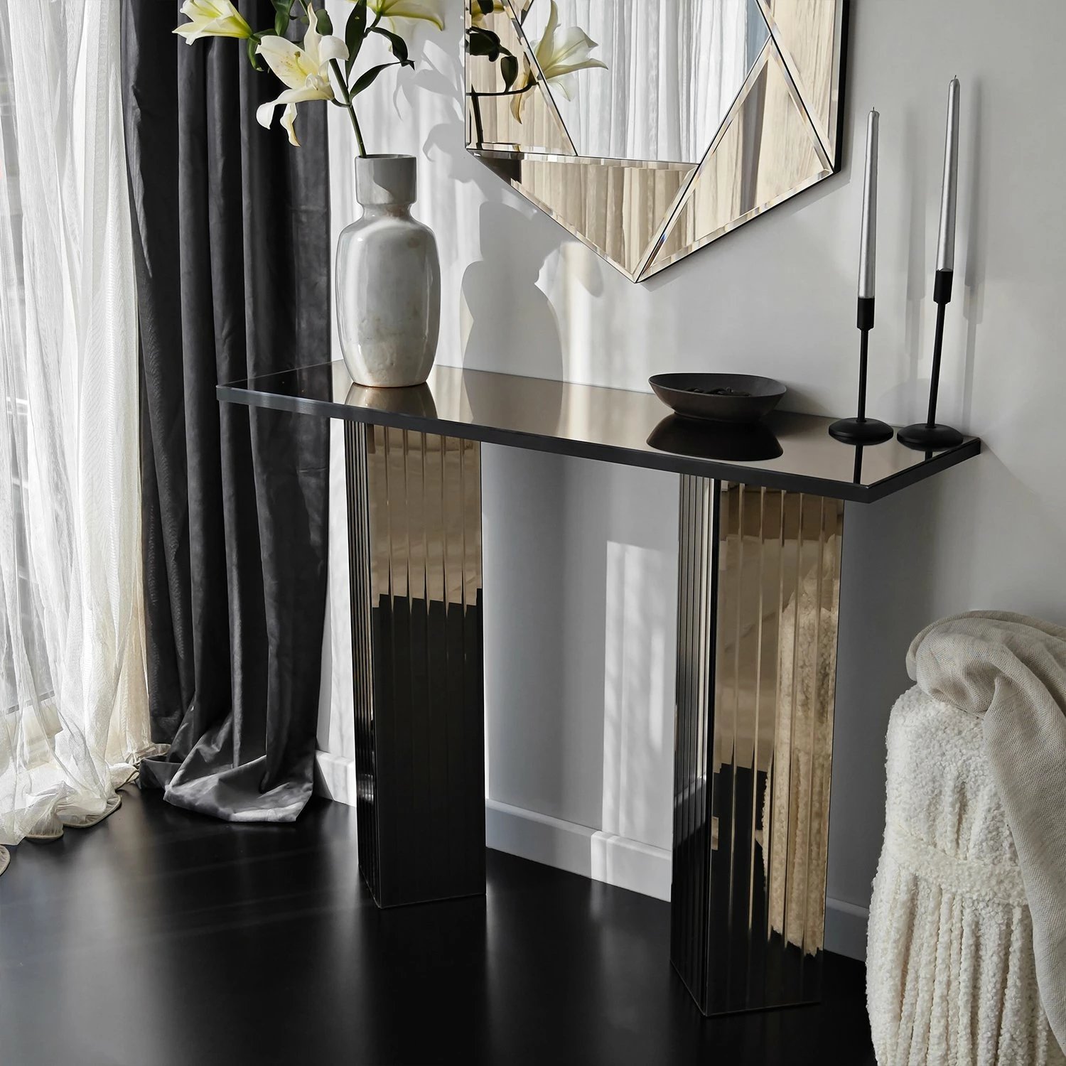 Komodë bronzi Hanah Home, 2 sirtarë