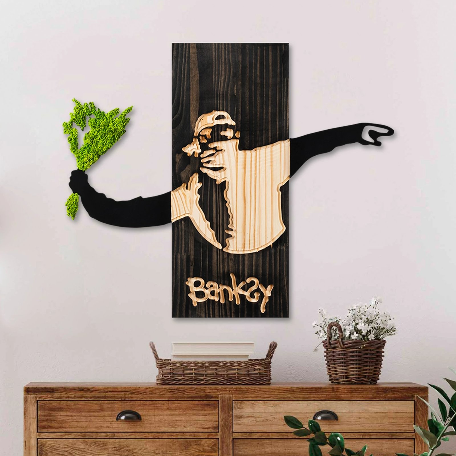 Aksesor muri dekorativ prej druri, Wallity, Banksy - Flower Thrower 2, ngjyrë e zezë, arre, e gjelbër, 69x58x3cm