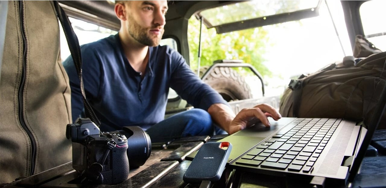 Disk i jashtëm SSD SanDisk Extreme Portable, 2 TB, USB Type-C, 3.2 Gen 2, 1050 MB/s, Mbrojtje me fjalëkalim, E zezë