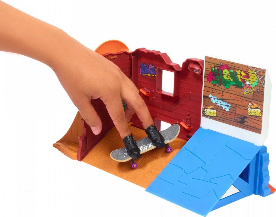 Set lodrash Hot Wheels Skate Donut Skatepark, me fingerboard dhe këpucë gishti, shumëngjyrësh