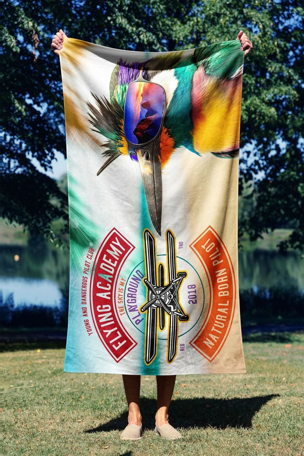 Peshqir plazhi Mijolnir, Flying Academi, 90x150cm, shumëngjyrësh