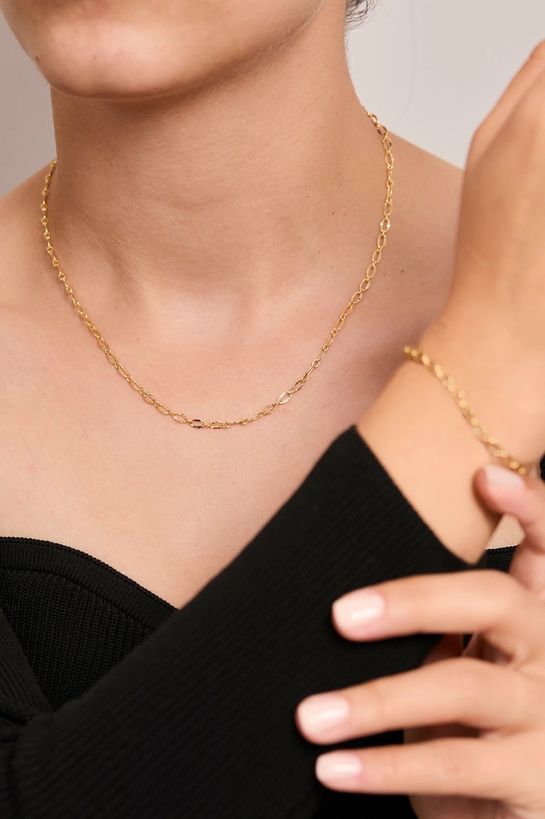 Set varëse metalike me byzylyk, ngjyrë ari, Elika, BJELK2514A