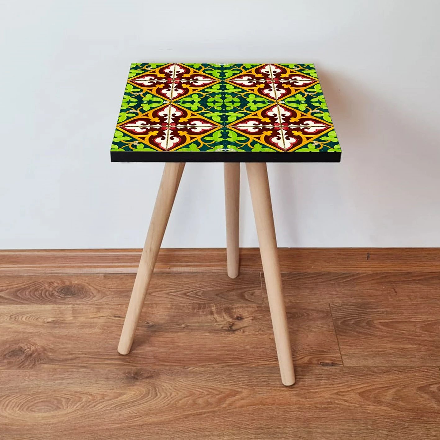 Tavolinë anësore Skye Decor, Shp49, shumëngjyrëshe