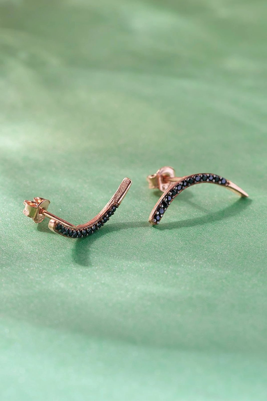 Vathë argjendi Jumeon, ngjyrë e zezë dhe ari rozë, 18x2mm, 10824SYH