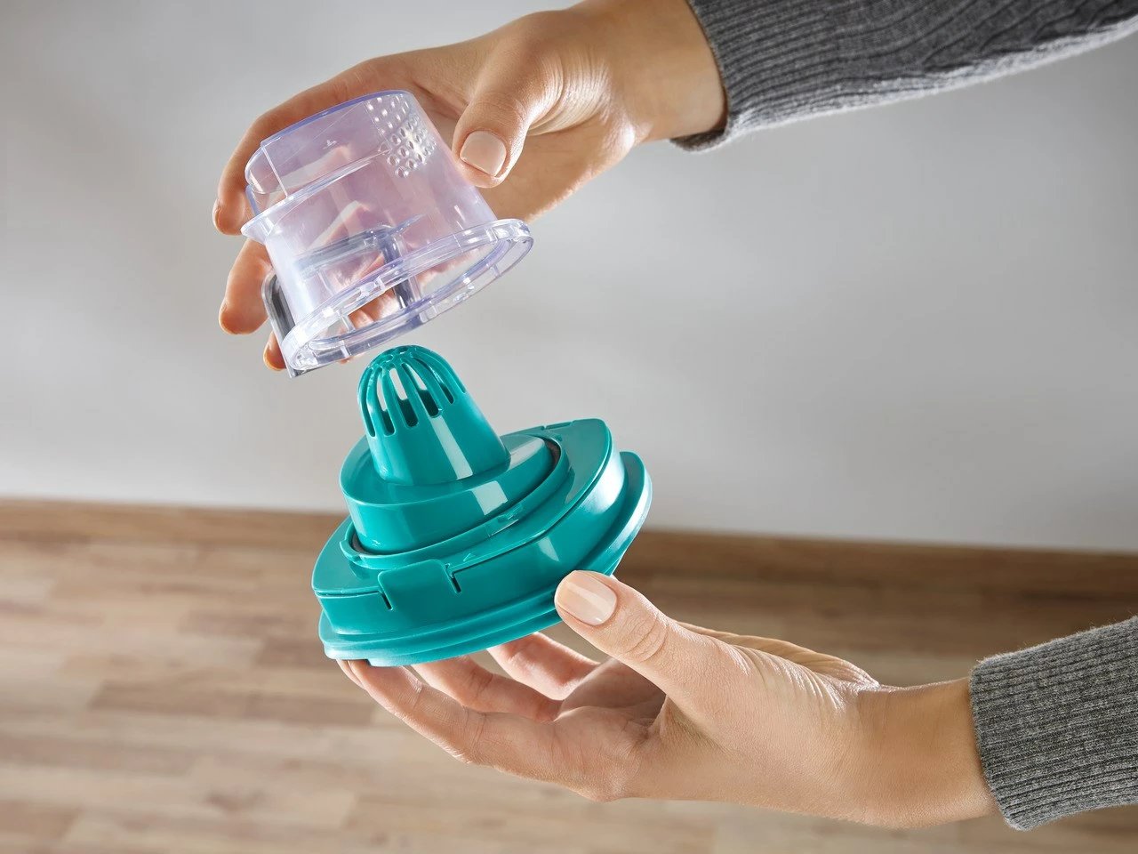 Fshesë elektrike pa kabllo Leifheit PowerVac 2in1, 20V, pa qese, bardhë/kaltër Fshesë elektrike pa kabllo Leifheit PowerVac 2in1, 20V, pa qese, bardhë/kaltër