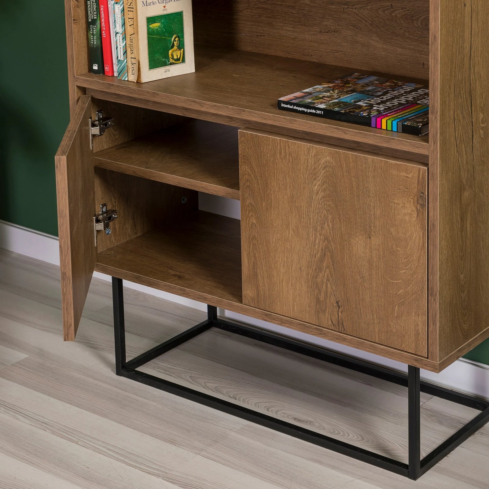 Set mobiljesh për dhomë dite Skye Decor, Laxus Takım 24, ngjyrë arre dhe e zezë