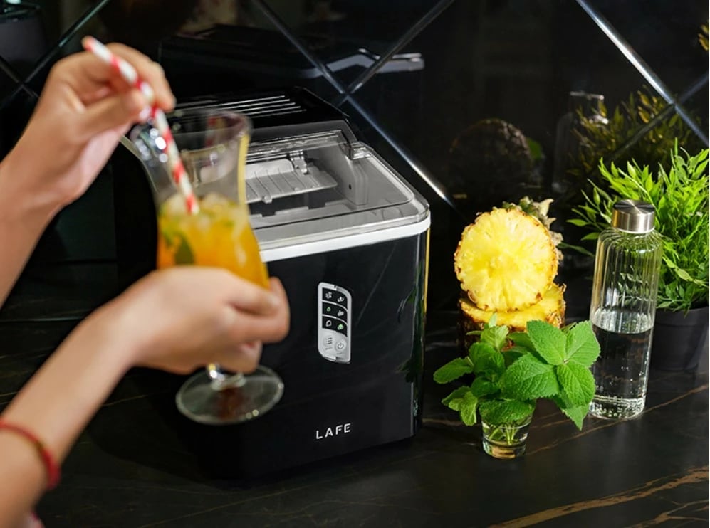 Aparat akulli, Lafe, IceTwist PRO LAFLOD47684, 12 kg/ditë, rezervuar ujit 1.5 L, vetëpastrim, rregullim madhësie kubave, zi