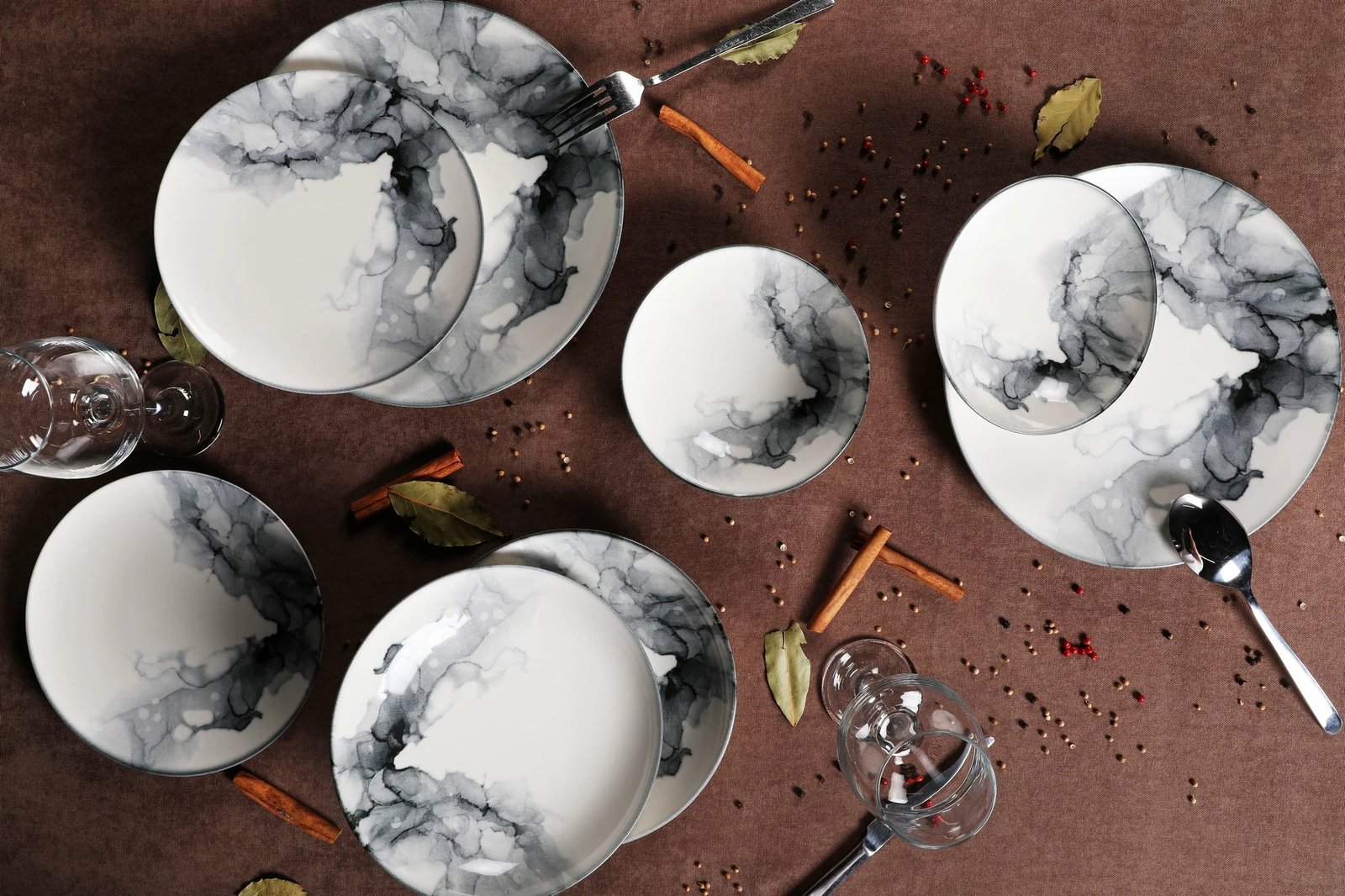 Set darke 24 pjese, Hermia Concept, GBSATN24Y4R1360