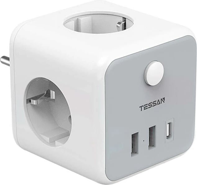 Prizë murale Tessan TS-301-DE-C me 3x AC, 2x USB-A, 1x USB-C, e bardhë