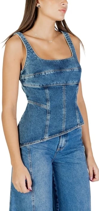 Top femra Colcci, e kaltër e çelët