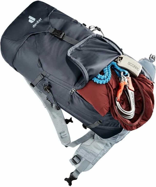 Shpinë për hiking Deuter, e zezë