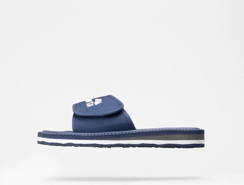 Papuqe sportive Kubota navy blue me ngjitës