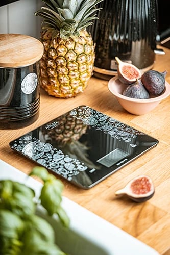 Peshore kuzhine, Adler AD 3171, kapacitet 10 kg, saktësi 1 g, ekran LCD, funksion tare, e zezë